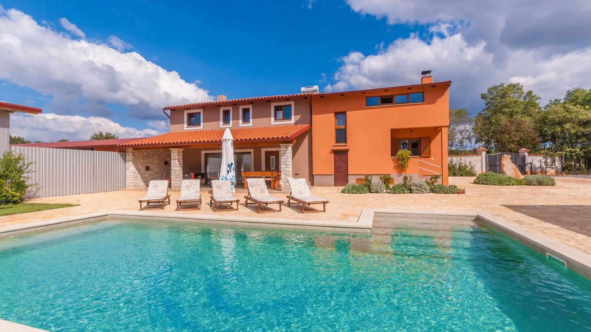 Holiday home Villa Noina Arka, A Charming Villa With A Pool Surrounded By Nature Divsici