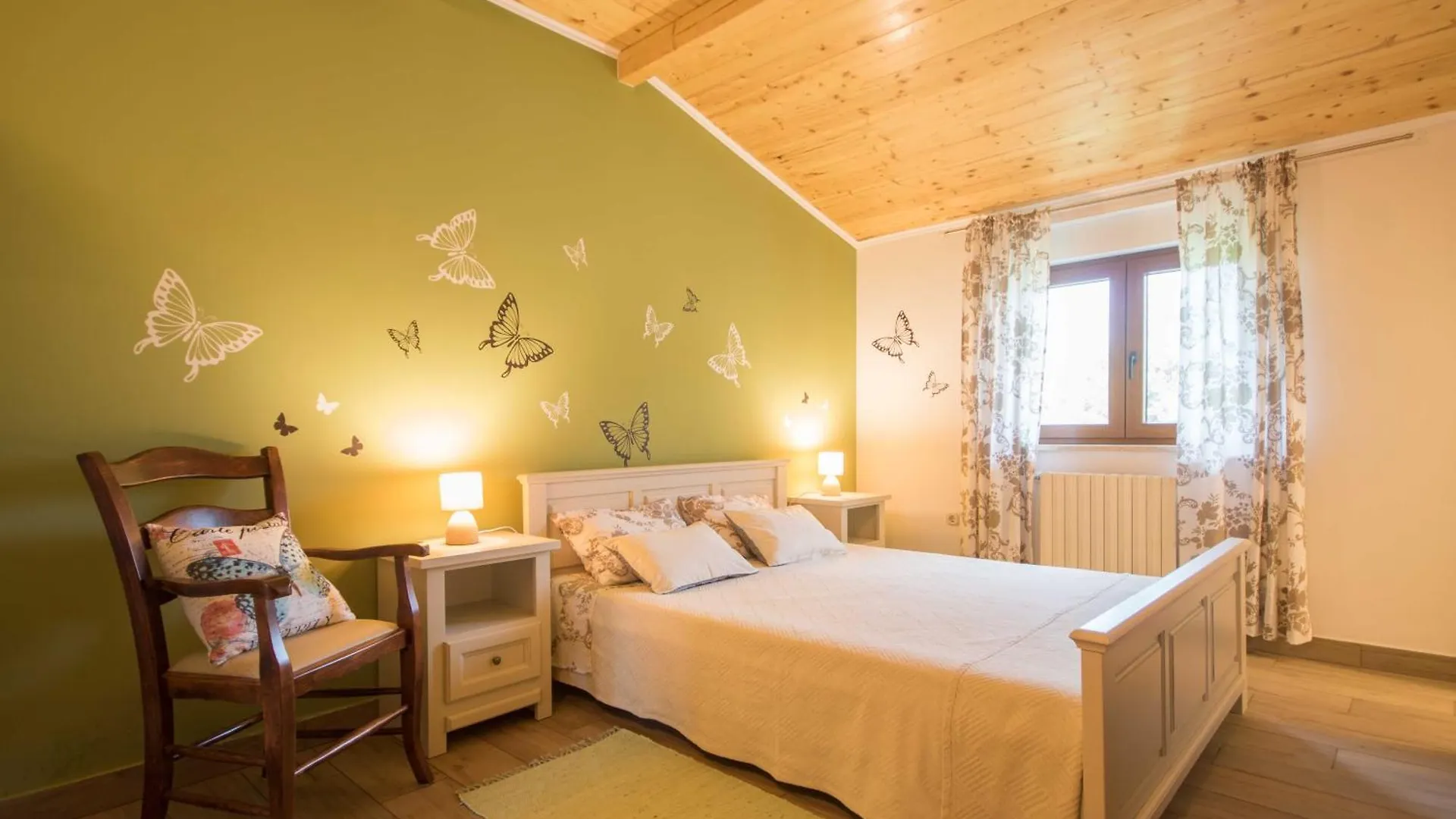 Villa Noina Arka, A Charming Villa With A Pool Surrounded By Nature Divsici Holiday home