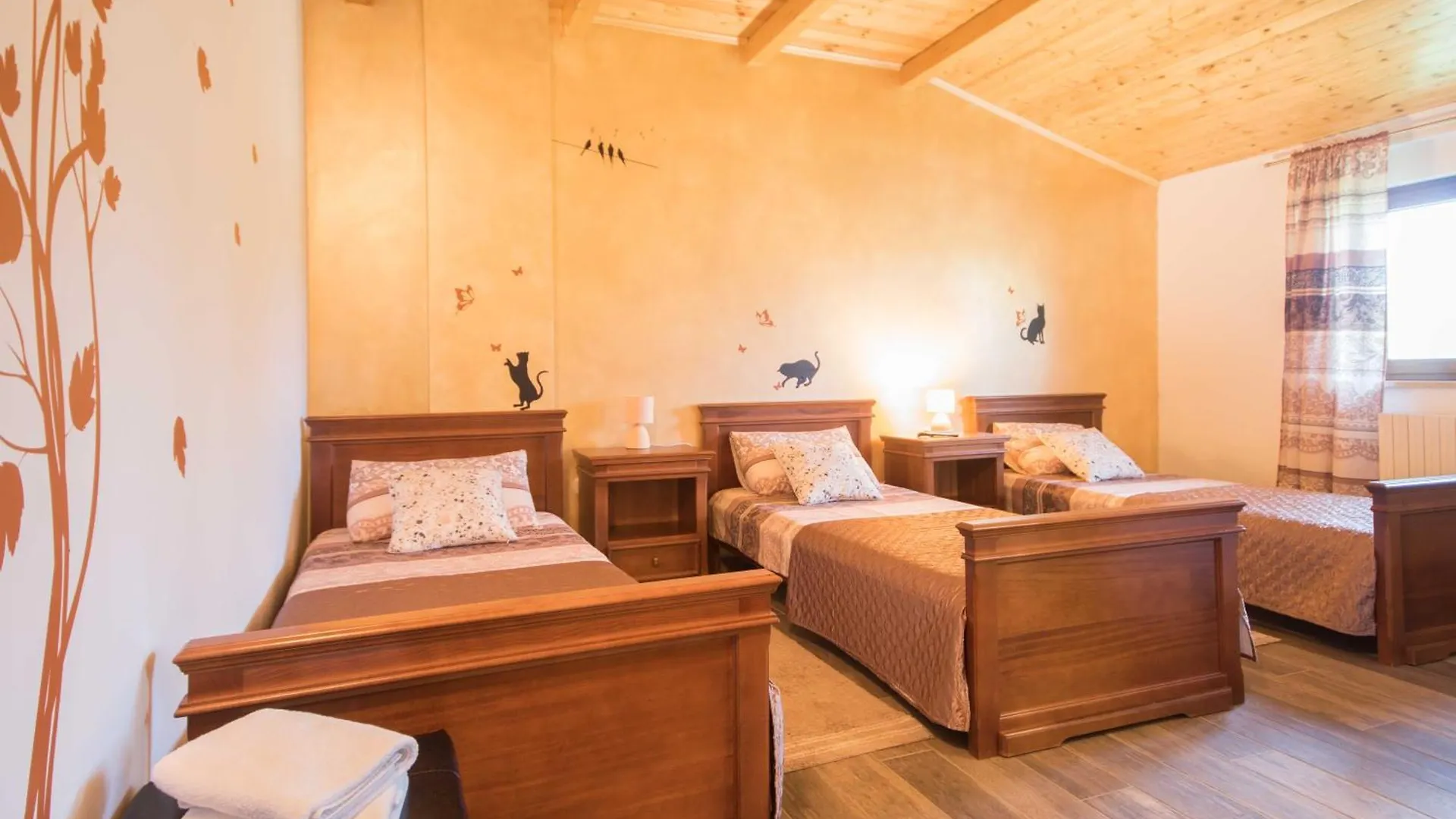 Villa Noina Arka, A Charming Villa With A Pool Surrounded By Nature Divsici